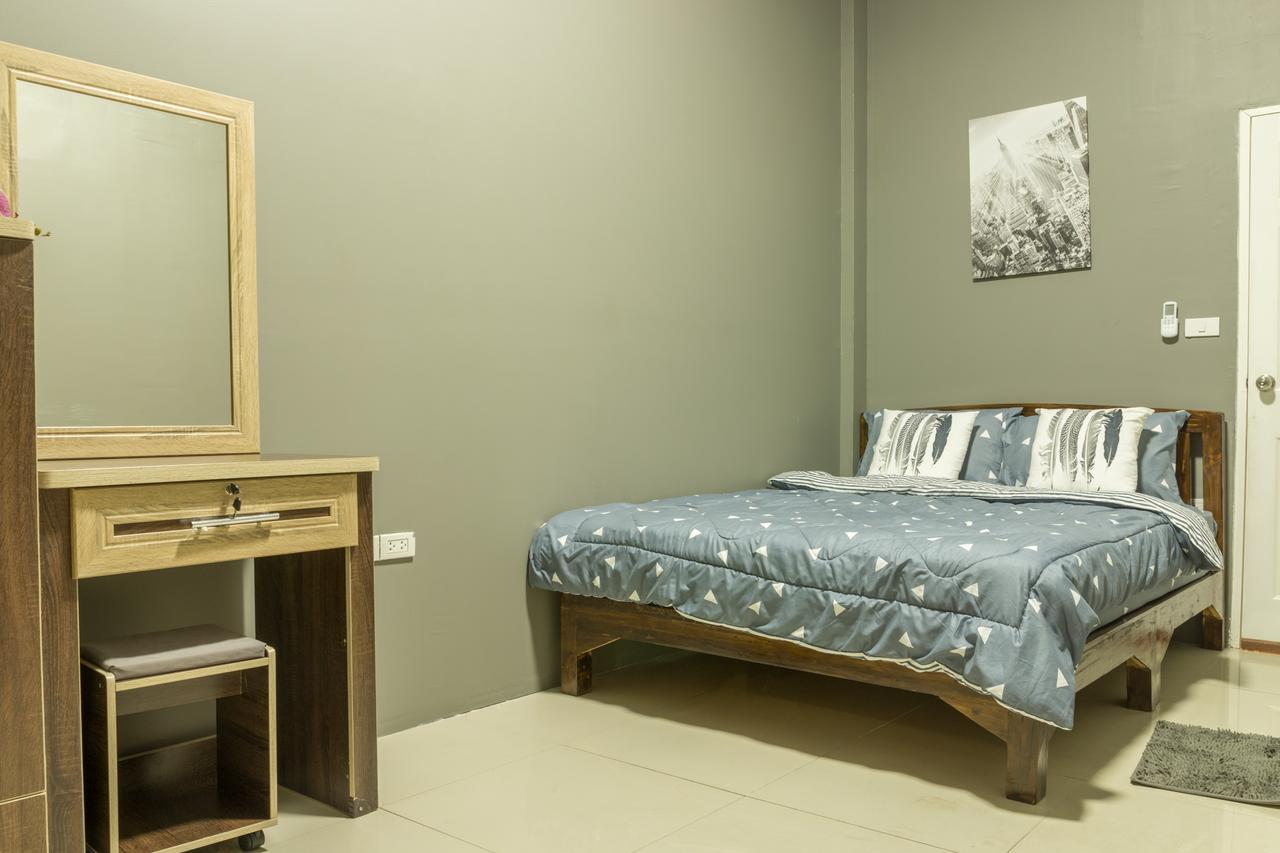 Iris Hostel Chiang Mai Dış mekan fotoğraf
